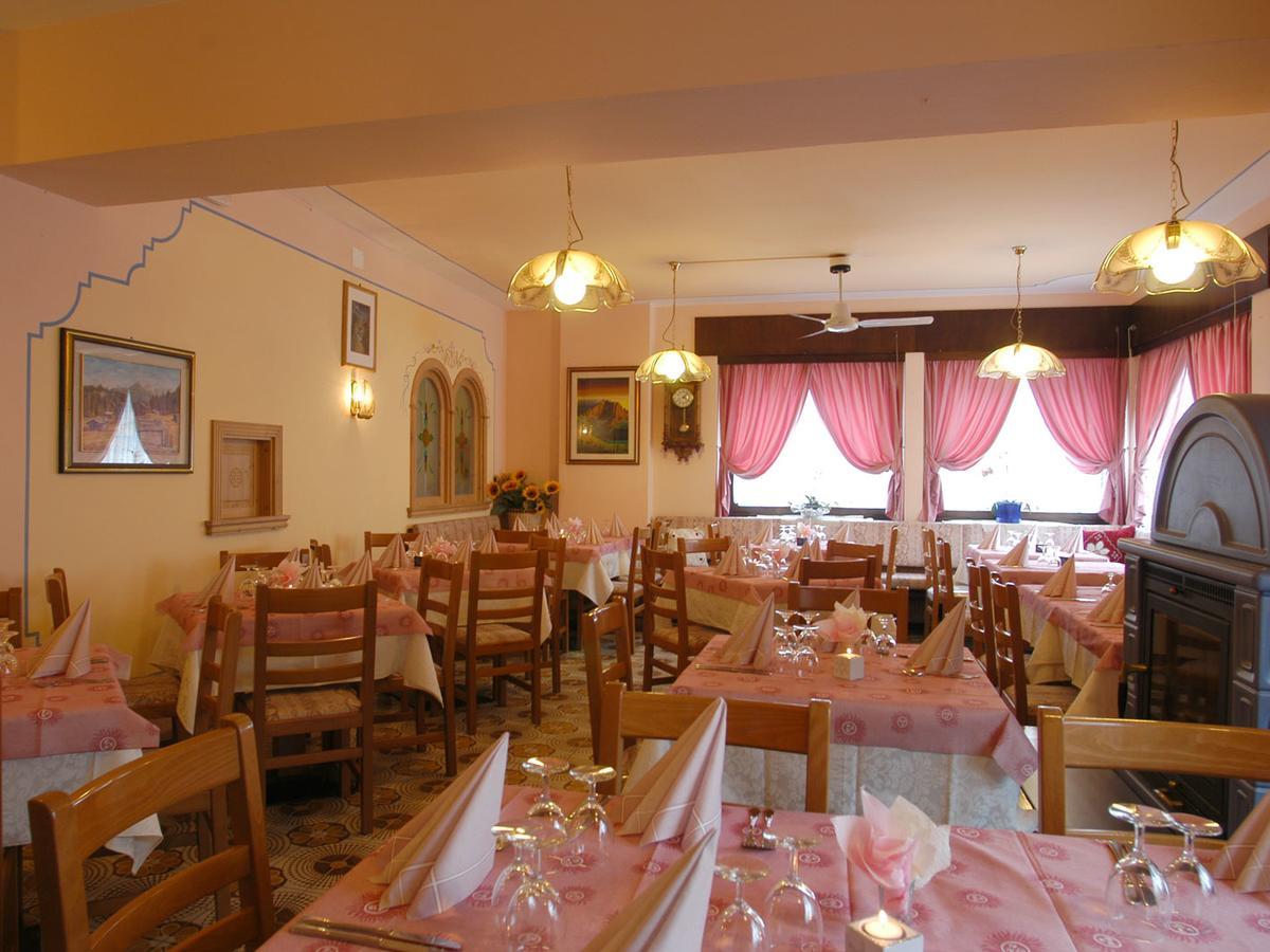 Hotel Aurora Rocca Pietore Dış mekan fotoğraf
